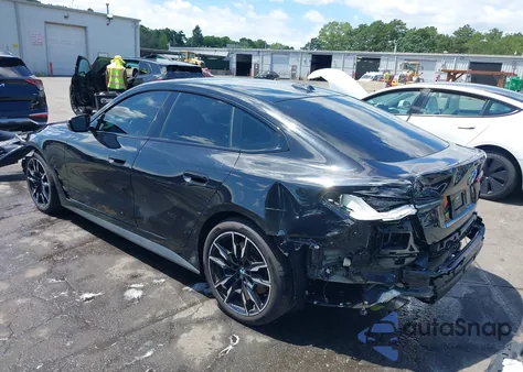 2022 BMW M440I Gran Coupe xDrive z USA, uszkodzony, nr VIN WBA13AW0XNFN15775